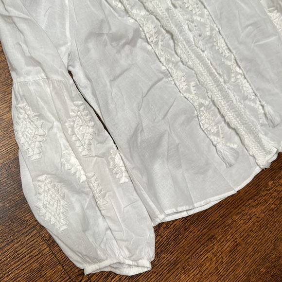 Benaras white embroidered tunic - Picture 2 of 3